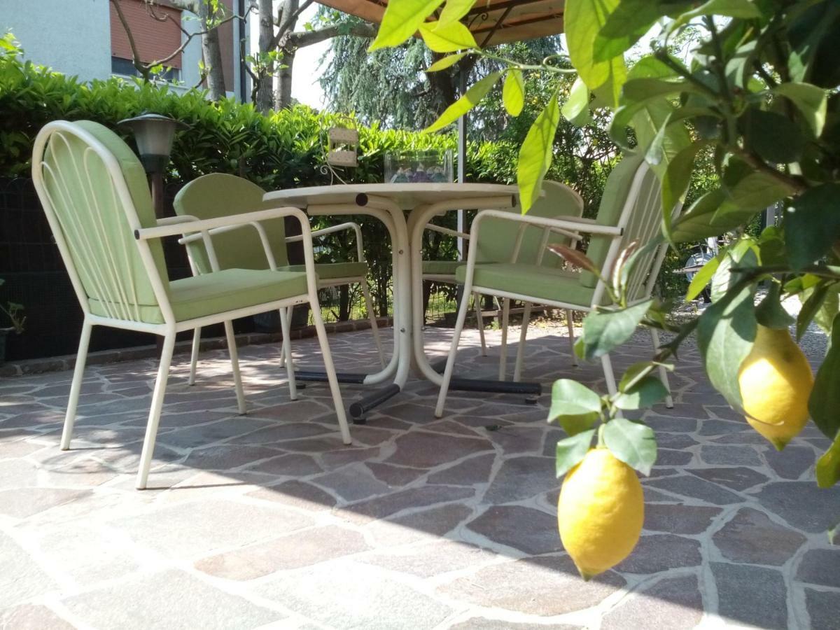 Casa Emanuela Bed & Breakfast Piazzola sul Brenta Exterior photo